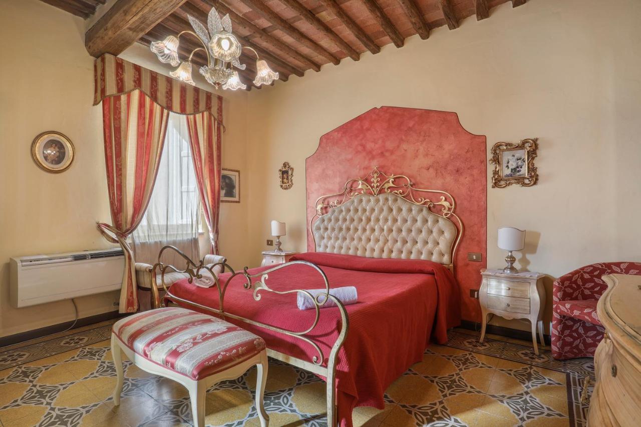 Antica Residenza Santa Chiara -City Center Lukka Zewnętrze zdjęcie