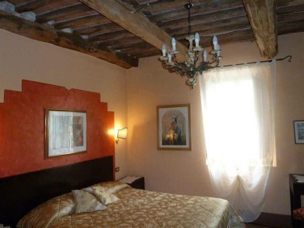 Antica Residenza Santa Chiara -City Center Lukka Zewnętrze zdjęcie